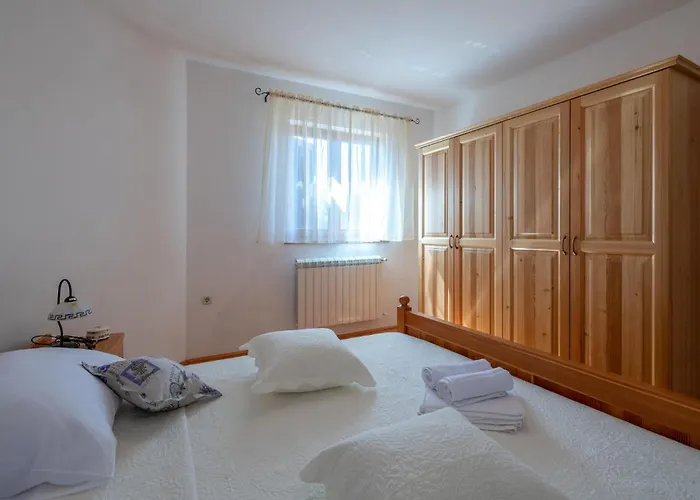 Holiday home In With Kitchen *