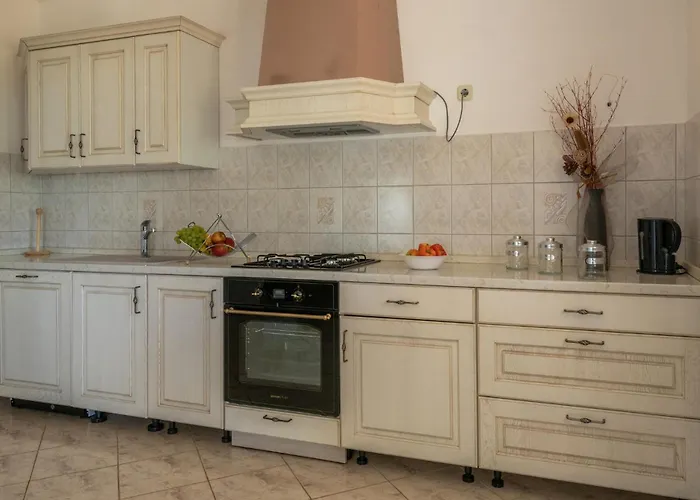 Holiday home In With Kitchen Barban